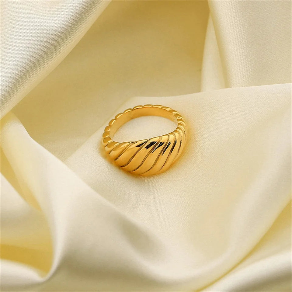 Swirl Statement Ring