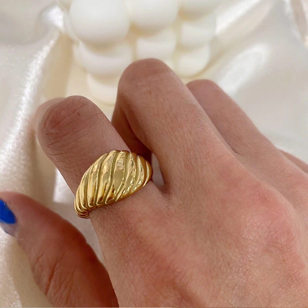 Swirl Statement Ring
