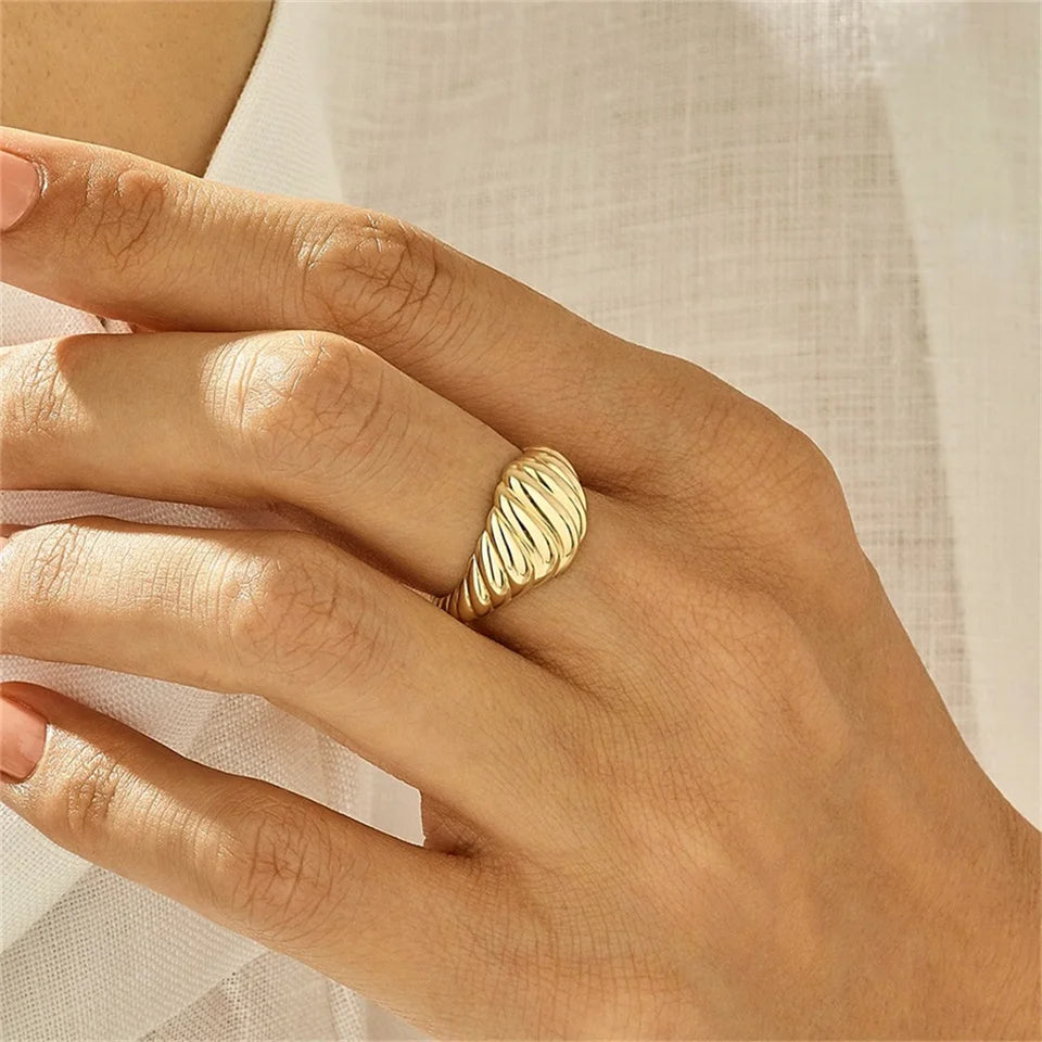 Swirl Statement Ring